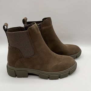 Aqua College Priya Suede Zip up Chelsea Boot